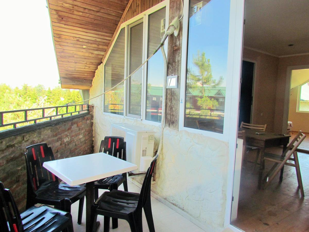 Old House Hotel Урекі Екстер'єр фото